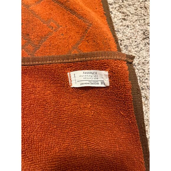 JCPenney Bath Towel Rust Tan Geometric Zig Zag Design Vintage Prop - Picture 5 of 7